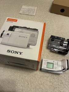 Sony HDR-AS300 Action Cam with Genuine Battery & Rare Lens Cover, Used - Picture 1 of 7
