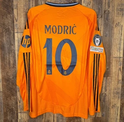 Camiseta de fútbol Real Madrid 2024-25 visitante manga larga MODRIC #10 para hombre M’s Foto 1 de 4
