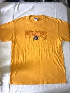 LEE Sport PITTSBURGH PIRATES Embroidered LOGO Yellow Baseball T-SHIRT Men's L/XL - Picture 1 of 14