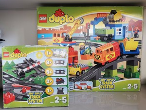 duplo battery train engine