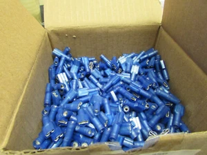 (1,000) 3M 72F-250-32-NBL Scotchlok Female Quick Disconnect Crimp 16-14 Ga. Blue - Picture 1 of 3
