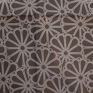 Fabric David Textiles 44" X 25" Cotton White Black Floral Sewing Quilting - Picture 1 of 5