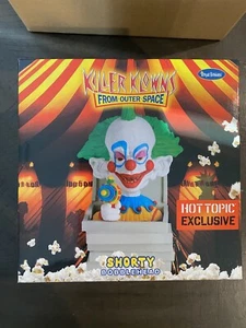 Nuevo 2023 Hot Topic Exclusivo Royal Bobbles Payasos Asesinos Cortos del Espacio Exterior - Imagen 1 de 7