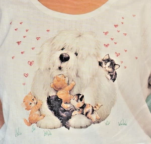 Kitty Love - Dog & Kittens - Full Color Iron-On Design - Fashion Art - Unopened - Picture 1 of 3