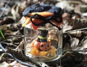 Handgefertigte Halloween Deko schwarze Katze im Glas mit LED Licht Herbst Herbst Deko - Bild 1 von 10