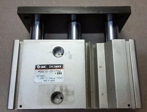 Cilindro guía compacto SMC MGQL32-25-Y7PW. Prensa. 145 PSI - Imagen 1 de 8