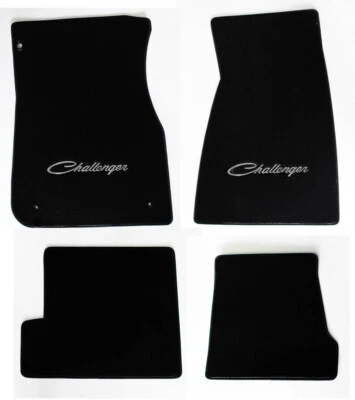 ¡NUEVO! Alfombrillas Dodge Challenger 1970-1974 negras logotipo bordado elige color Foto 1 de 4