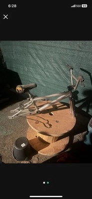 GT BMX BIKE  - Image 1 of 3