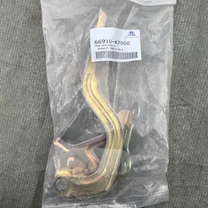Hyundai I 10 Left-Hand Hinge Bonnet Hood Genuine Part - Picture 1 of 3