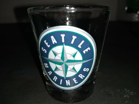 SEATTLE MARINERS Souvenir Clear Glass Shot Glass Cover