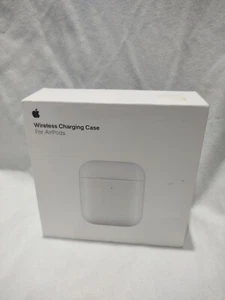 Apple MR8U2AM/Wireless Charging Case for AirPods - Picture 1 of 2