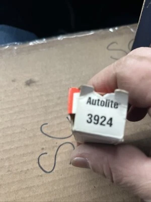 Bujía-Resistencia de cobre Autolite 3924 Foto 1 de 2