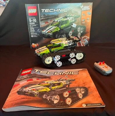 LEGO TECHNIC: RC Tracked Racer (42065) - Image 1 of 4