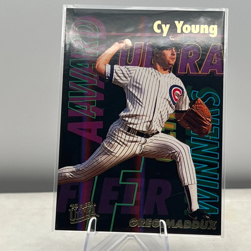 1993 GREG MADDUX Fleer Ultra Cy Young #22 Chicago Cubs Atlanta Braves HOF (1586) - Imagem 1 de 1