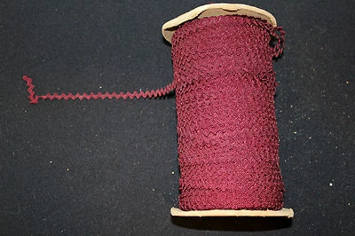 DEADSTOCK VINTAGE 1920'S-1930'S DARK RED SILK ZIGZAG TRIM 1/4 INCH 10 YARDS - Image 1 of 2