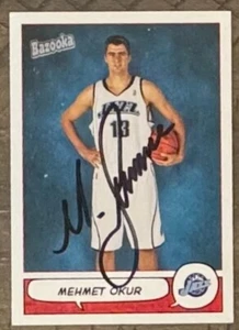 2004/05 Topps Bazooka Mehmet Okur autógrafo firmado en tarjeta #81 - Imagen 1 de 1