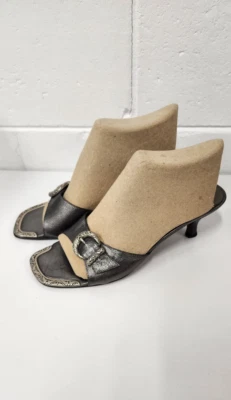 Sandalias de tacón occidental de cuero para gatito de alta costura Donald J Pliner para mujer, talla 10M Foto 1 de 4