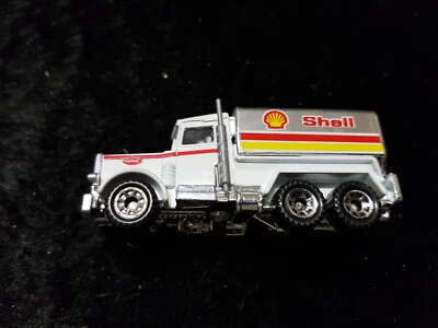 K-14 Matchbox Superfast: Peterbilt Tankwagen weiss - Bild 1 von 4