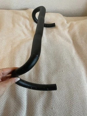 Oval Concepts 310 Drop Lenker Rennrad Aero schwarz 31,8 mmØ 420 mm breit 290 g - Bild 1 von 2