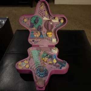 Polly Pocket Fairylight Wonderland Ball 1993 stella rosa luci non testate e 3 bambole - Foto 1 di 6