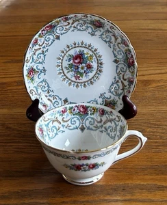 TUSCAN ORLEANS TEACUP CUP & SAUCER BONE CHINA ROSES & SCROLLS VINTAGE GOLD RIMS - Picture 1 of 20