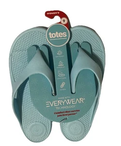 TOTES EVERYWEAR Women’s Slip On Flip Flops Light Blue Size 9 Lightweight Beach - Picture 1 of 4