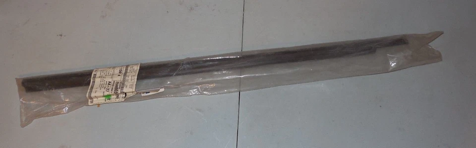 Saturn GM OEM Astra-Puerta Barrido-Cinturón Moldura Restripa Derecha 24468034 Foto 1 de 1