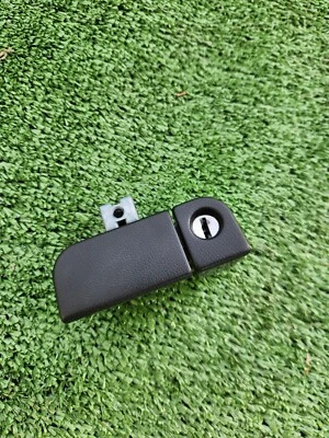 Honda Acura 97-06 CR-V 03-11 Element 95-04 Odessey 02-06 RSX Glove Box Handle - Image 1 of 4