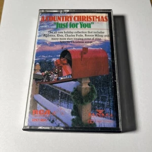 A COUNTRY CHRISTMAS "JUST FOR YOU" Cassette Tape - Imagen 1 de 2