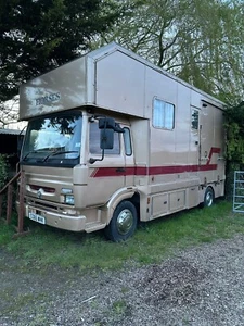 7.5t Horsebox with Living - Picture 1 of 11