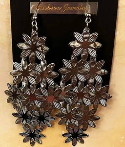 Designer Ohrringe Modeschmuck Fashion Jewelry Accessoires für besondere Anlässe - Bild 1 von 1