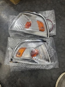 Juego de luces intermitentes Toyota Regius años 90 - Imagen 1 de 2