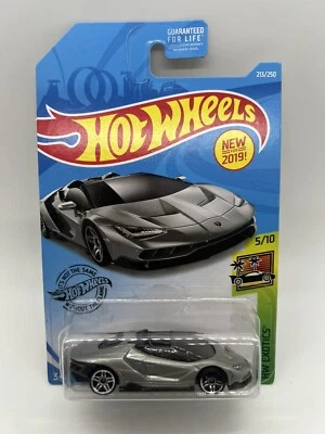 Hot Wheels - 16 Lamborghini Centenario Roadster (error de rueda) Foto 1 de 4