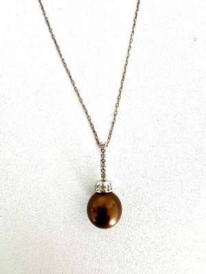 Colgante de perlas/diamantes marrones y collar de plata Foto 1 de 4