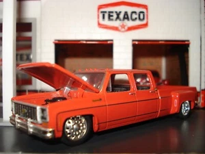 1973 CHEVROLET 4 DOOR PICKUP TRUCK LIMITED EDITION EDITION 1/64 RED DUALLY - Picture 1 of 4