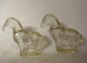PAAR (2) massive Klarglas Pferde Figuren strukturiert 2 1/2" groß - Bild 1 von 2