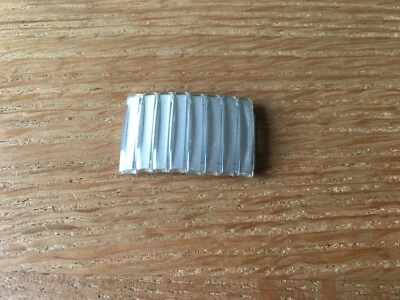 Usado - 8 eslabones para correa RELOJ - plástico gris Foto 1 de 3