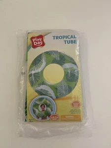 Tubo Flotador Tropical Inflable Play Day Verde - Nuevo - 31”W 8.5”H - Edades 8+ - Imagen 1 de 2