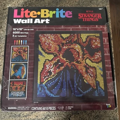Arte de pared Stranger Things Lite-Brite Deluxe - 16" x 16", mini clavijas 6k, nuevo Foto 1 de 2