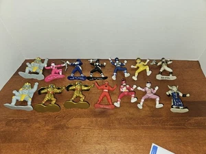 Menge 14 1993-95 Bandai Mighty Morphin Power Rangers PVC 3" Mini Figuren - Bild 1 von 3