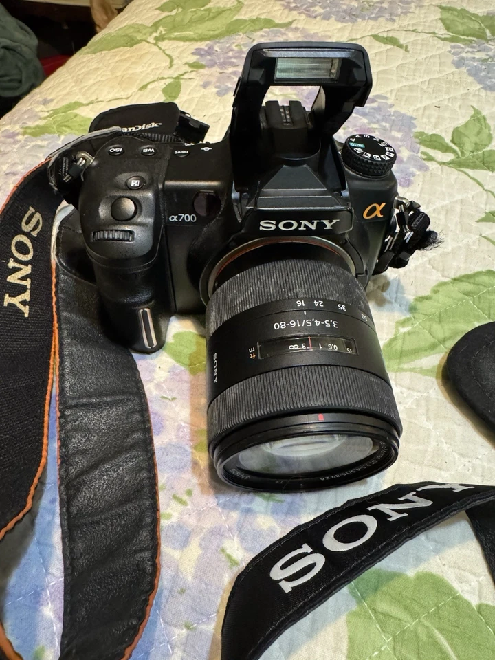Sony Alpha DSLR-A700 12.2MP Camera Zeiss SAL680Z Lens Batteries Compact Flash - Image 1 of 4