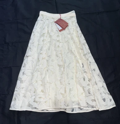 Max Mara Studio women's Ivory Lace Zitto Skirt - size Small- retail $399 - Image 1 of 4