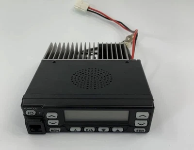 Radio de alimentación Kenwood TK760HG VHF 148-174 MHz 128 canales 50 W con accesorios Foto 1 de 2