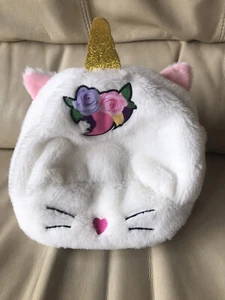 Fluffy Unicorn Tablet Rest With Side Pocket And Hidden Underside Pocket - Bild 1 von 4
