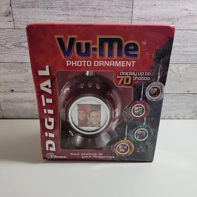 Senario Vu-Me Digital Photo Ornament Red 1.5" LCD Screen Display up to 70 Photos - Image 1 of 4