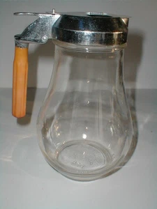 Large Dripcut 8.5 Glass Butterscotch Bakelite Handle Waffle Batter Syrup Pitcher - Picture 1 of 5