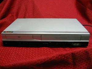 Zenith XBV713 VHS VCR and Progressive Scan DVD PLAYER Combo - Picture 1 of 12