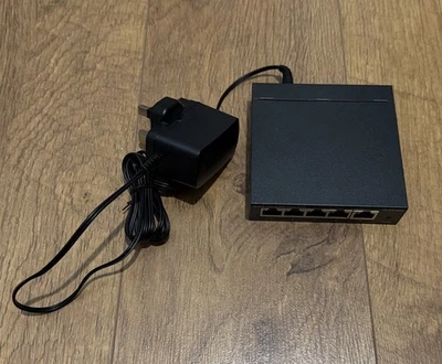 TP-Link TL-SG105S Ethernet Network Switch 5 Port Gigabit - Image 1 of 4
