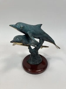 Bronze Delfine Skulptur auf Mahagoni Holzsockel, gemarkt Brand 67074 - Bild 1 von 15