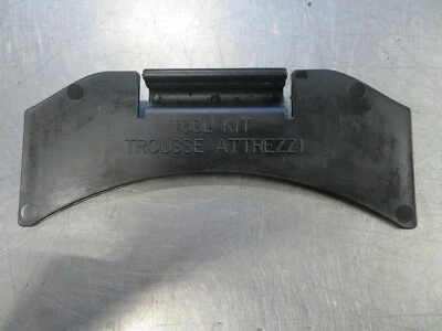 EB792 2007 07 MOTO GUZZI BREVA 1200 S CAJA HERRAMIENTAS PUERTA TAPA PLÁSTICO CUBIERTA Foto 1 de 4